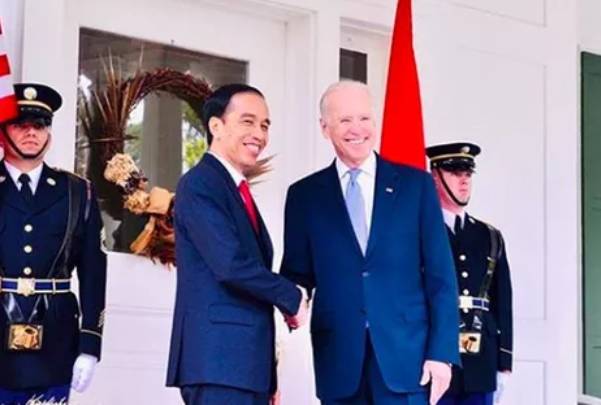 Melirik Gaji dan Fasilitas Presiden AS Berbanding Terbalik Yang Diterima Presiden Indonesia