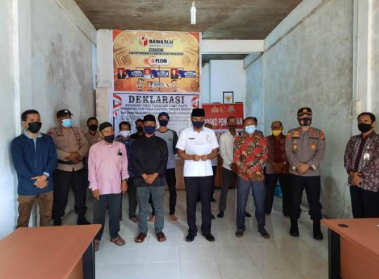 Kapolsek, Upika Kecamatan Logas dan Perwakilan Masyarakat Deklarasi Anti Money Politik Pilkada