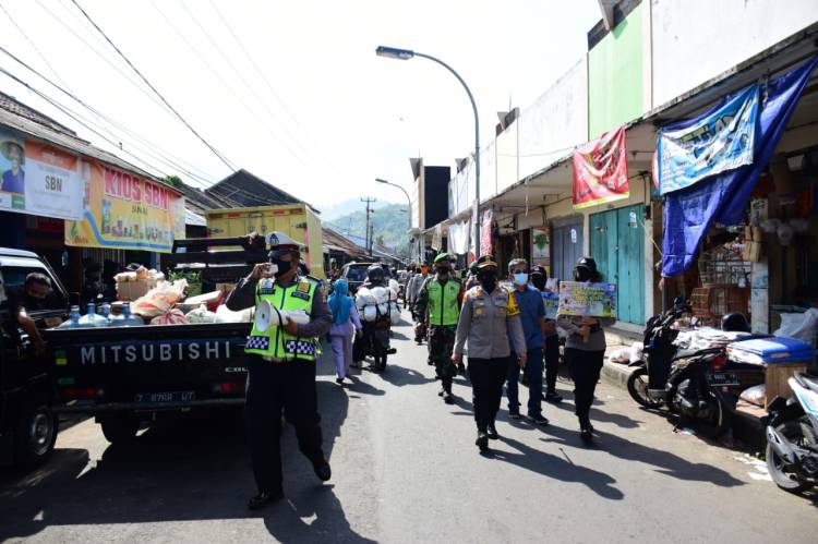 Kembali, Kapolres Banjar Mendatangi Pasar Kota Banjar