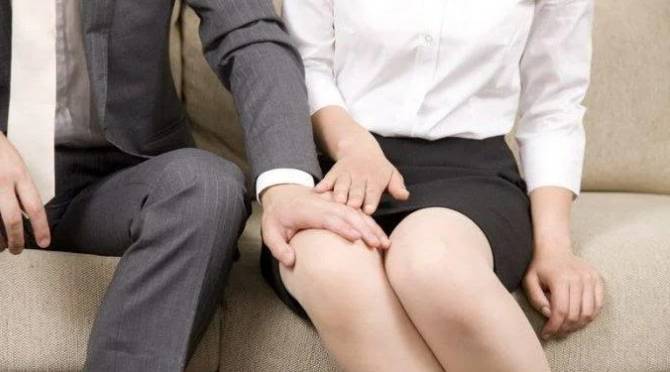 Demi Ingin Naik Jabatan Mama Muda Bersuami Rela Ditiduri Bos 