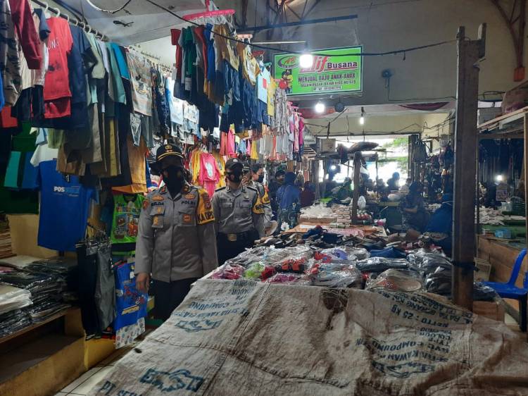 Di Pasar Kota Banjar, Kapolres Banjar Woro-woro Sampaikan Protokol Kesehatan