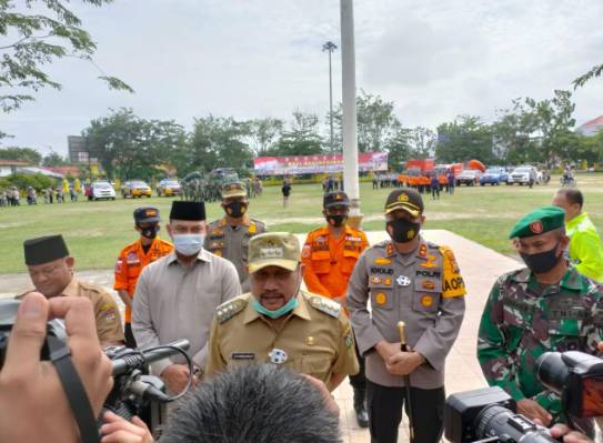 Bupati Kampar Didampingi Kapolres dan Forkopimda Pimpin Apel Kesiapsiagaan Bencana Banjir dan Tanah Longsor