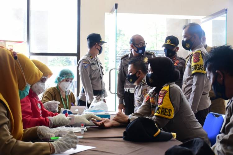 Antisipasi Penyebaran Covid-19, Personel Polres Banjar Menjalani Rapid Test di Mapolres Banjar