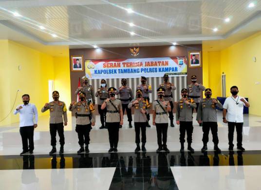 Kapolres Kampar Pimpin Upacara Sertijab Kapolsek Tambang