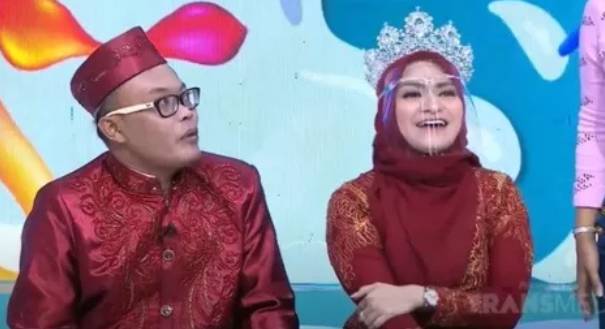 Disinggung Malam Pertama,Malah Sule Jawab Guyonan "peci Gue Nomor 8 Ini Nomor 6"