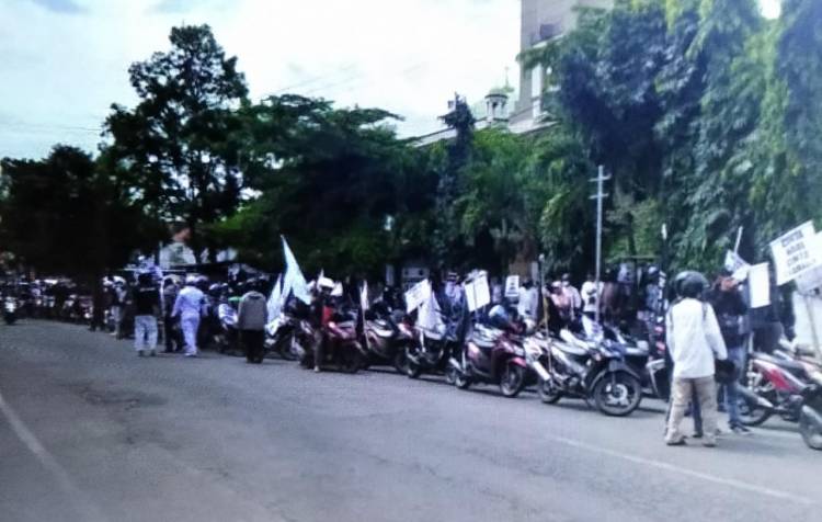 Forum Umat Islam Kota Banjar Gelar Aksi Damai Kecam Pernyataan Presiden Perancis Tentang Karikatur Nabi Muhammad SAW