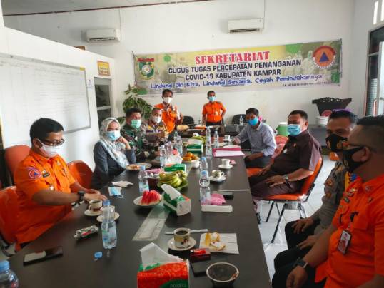 Tingkatkan Sinergitas, Kapolres Kampar Bersama Bupati dan Dandim Ramah Tamah di Kantor BPBD Kampar