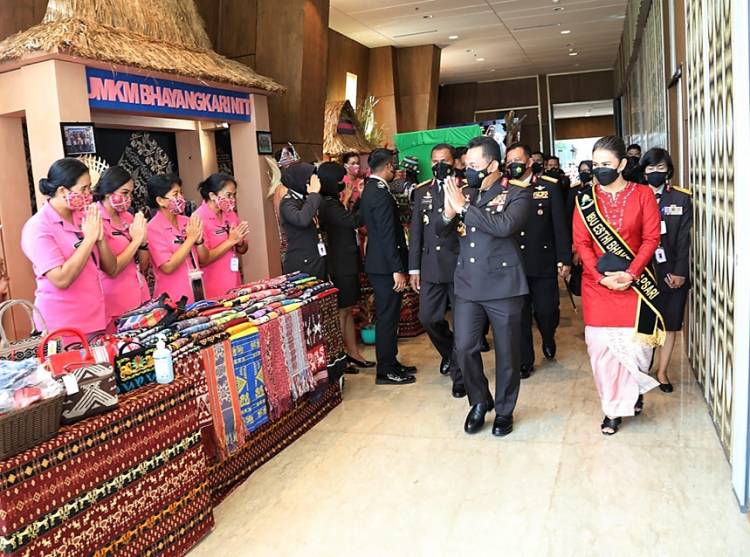 Kapolri Buka The 58th International Association of Women Police Training Conference 2021