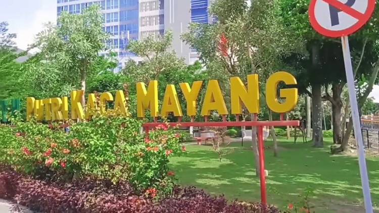 Aktivitas Pedagang Kembali Berjalan di RTH Putri Kacamayang, Satpol PP Awasi Pengunjung