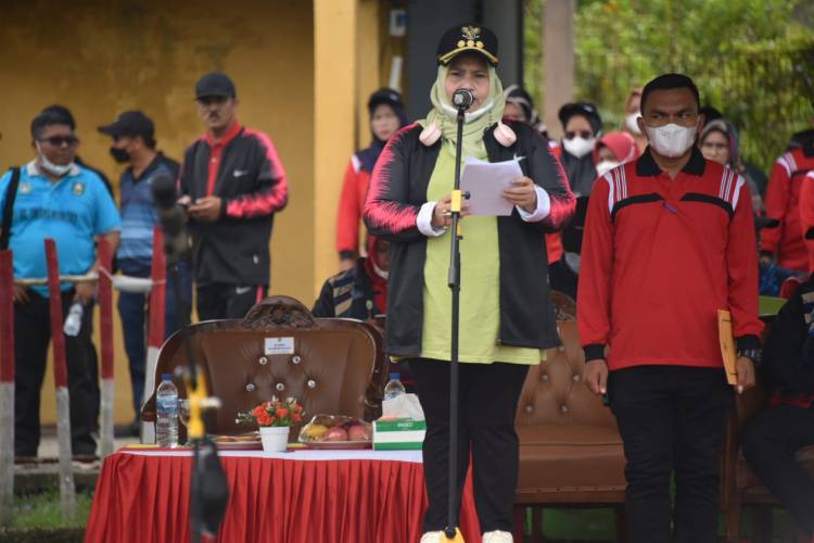 Bupati Kasmarni Buka Turnamen Sepakbola Antar Pelajar, diikuti 11 Kesebelasan
