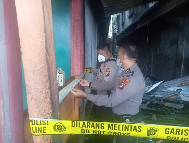 1 Ruko di Kateman Hangus Dilalap si Jago Merah, Penyebab Kebakaran Masih Diselidiki