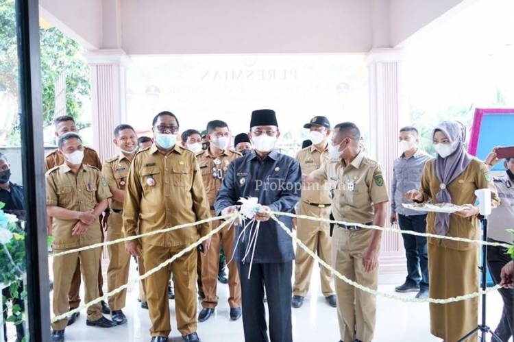 Resmikan Kantor Baru Desa Batu Ampar, Bupati Inhil: Gedung Ini Representasi Kualitas Pelayanan Publik