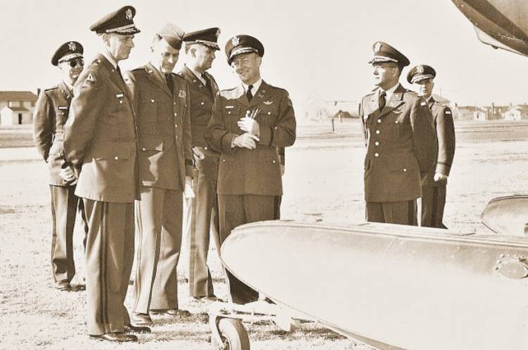 Sejarah Mengapa Helikopter Angkatan Darat AS Diberi Nama-Nama Penduduk Asli Amerika