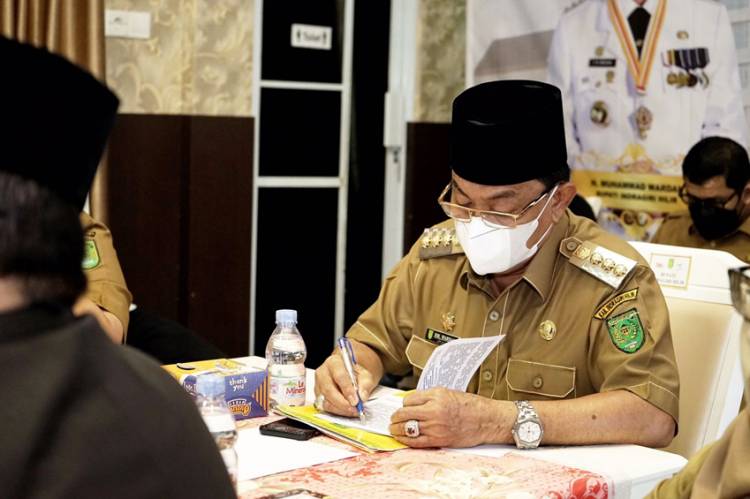 Bupati Inhil Ikuti Rakoor Evaluasi Percepatan Penyerapan APBD Bersama Kemendagri