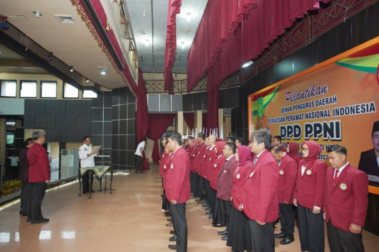 Bupati HM. Wardan Melantik Pengurus DPD PPNI Inhil Masa Bakti 2022-2027