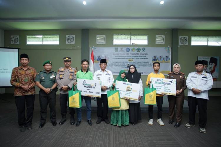 Bupati Inhil HM. Wardan Tutup Pelatihan Penguatan Ekonomi Mustahik