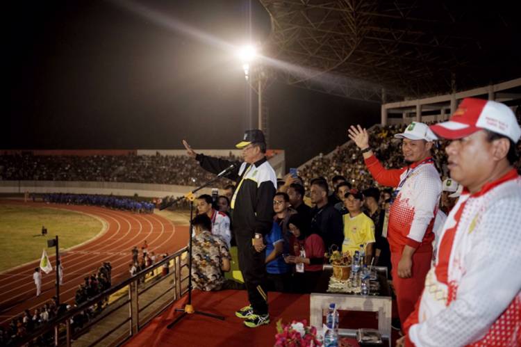 Bupati Inhil HM. Wardan Hadiri Malam Pembukaan Porprov Riau X Tahun 2022 di Kuansing