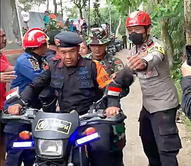 Tertimbun Tiga hari reruntuhan akibat gempa Cianjur, Balita diselamatkan dalam kondisi hidup