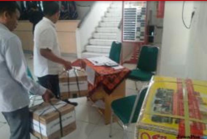 1,5 Ton Rendang Sumbar Besok Dikirim untuk Korban Tsunami Selat Sunda