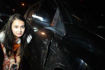 Baru Sebulan Mobilio Milik Dea Imut Dah Penyok Ditabrak, Pelaku Kabur