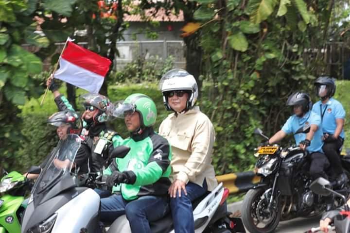 Sempat Naik Ojek Online, Prabowo Tegaskan Akan Sejahterakan Mereka
