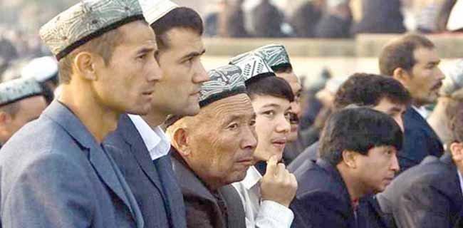 Menggugah NU dan Muhammadiyah, Muslim Uighur Disiksa, Diam atau Ganti Kain Kafan?