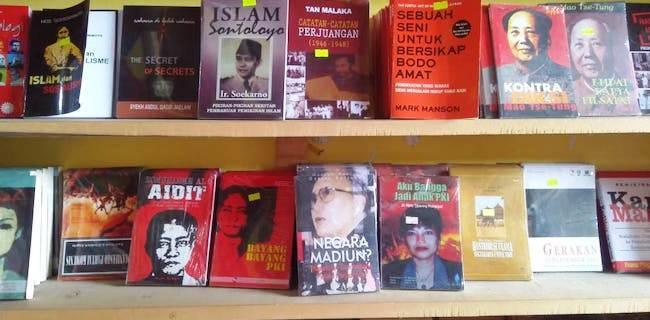 Diduga Berisi Ajaran Komunis, Toko Buku Q Ageng Pare, Kediri Dirazia Intel