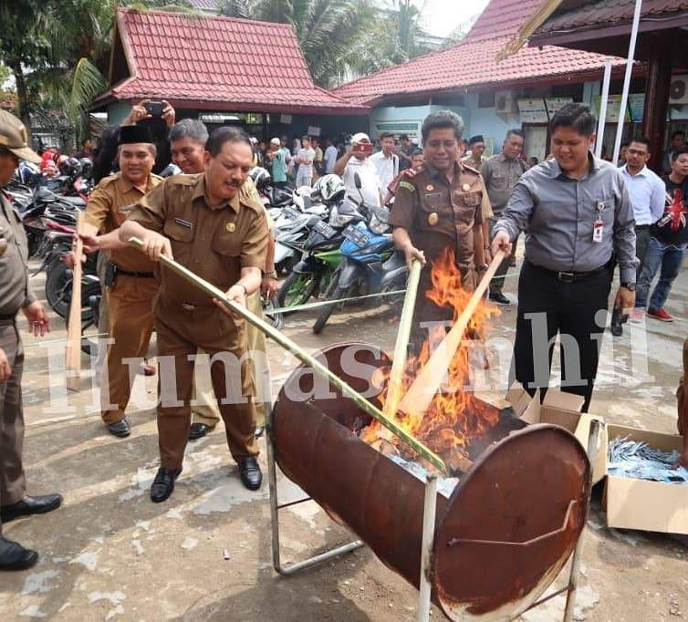 DISDUKPENCAPIL INHIL MUSNAHKAN 8.370 KTP-EL. 