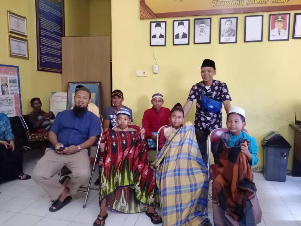 Liburan Sekolah, Puluhan anak ikuti Khitanan Massal Gratis