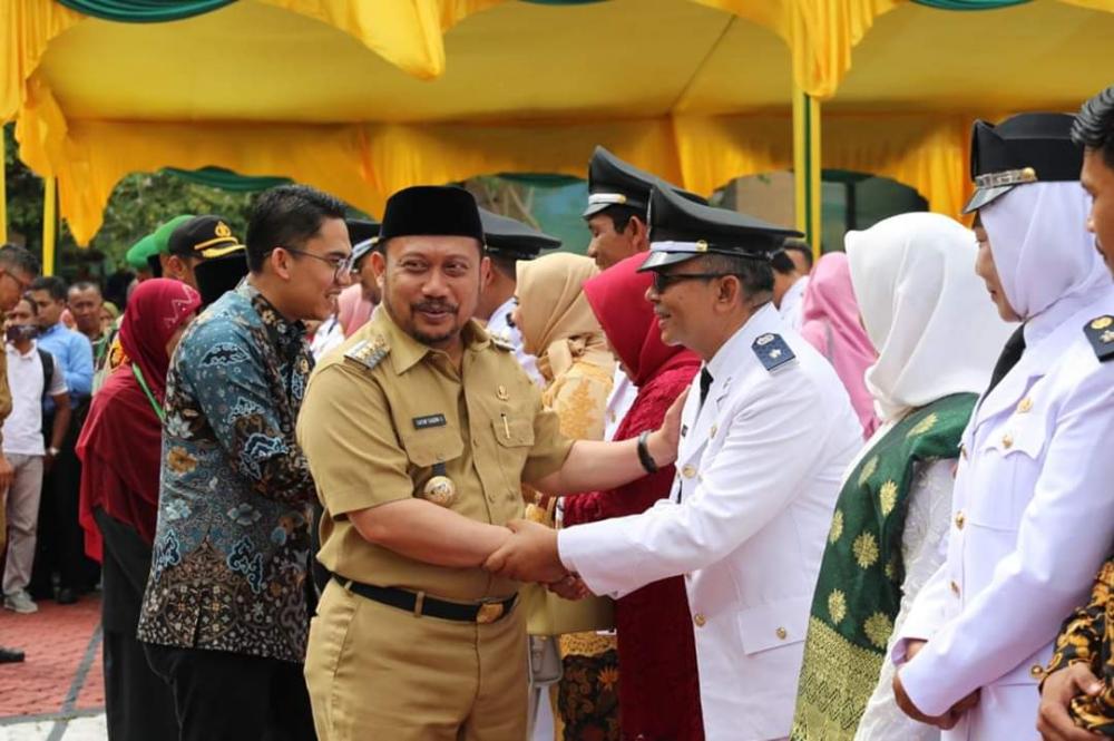 Bupati Kampar Lantik dan Ambil Sumpah 23 Kepala Desa.