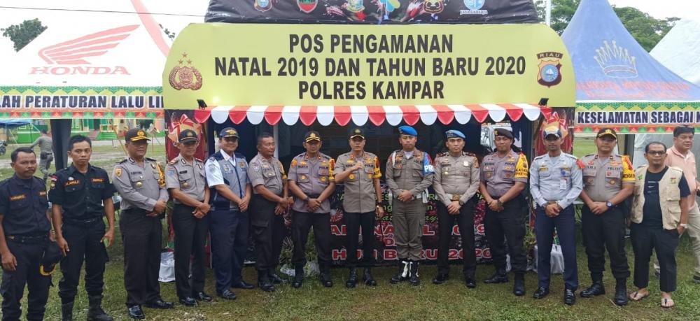 Kapolres Kampar Cek Pos Pam Ops Lilin 2019 dan Arus Lalin di Jalan Lintas Riau - Sumbar