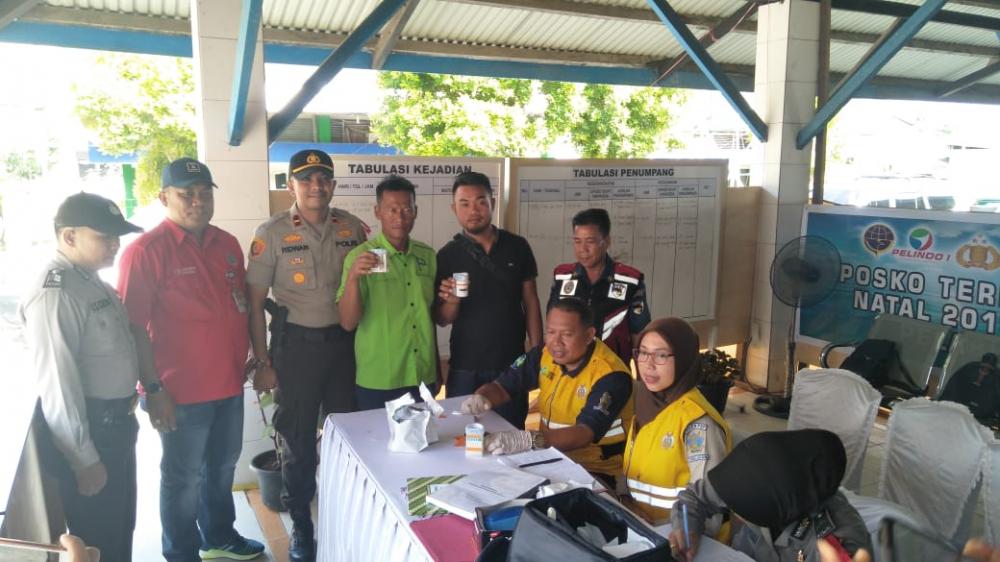 Pos Pelayanan Operasi Muara Takus 2020  Polres Inhil Secara Mendadak Memeriksa Urine Nakhoda Speedboat