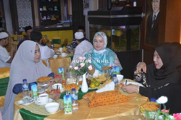 Hj Zulaikha Wardan Jamu Istri Almarhum Tuan Guru KH Zaini Dari Martapura