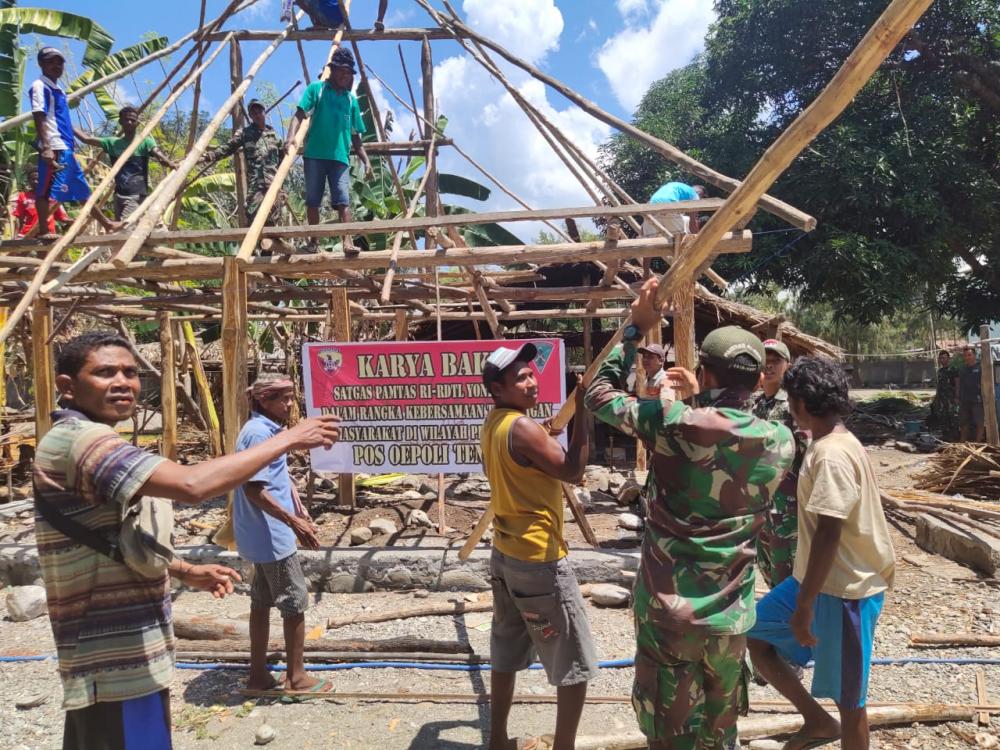 Satgas Pamtas RI-RDTL Yonif 132 /BS, Karya Bakti Bersama Masyarakat, Membuat Dapur Gereja Paroki .