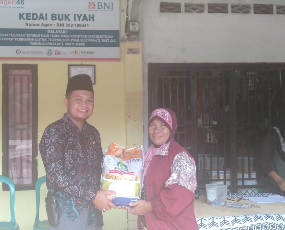 Pemdes Sungai Cingam Salurkan Bantuan Non Tunai Program KPM