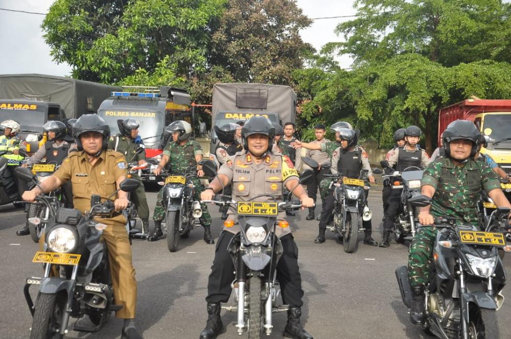 Menjelang Natal Dan Tahun Baru Tim Gabungan TNI/Polri dan Pemko Kota Banjar Mengecek Pos Pelayanan Masyarakat Di Beberapa Titik