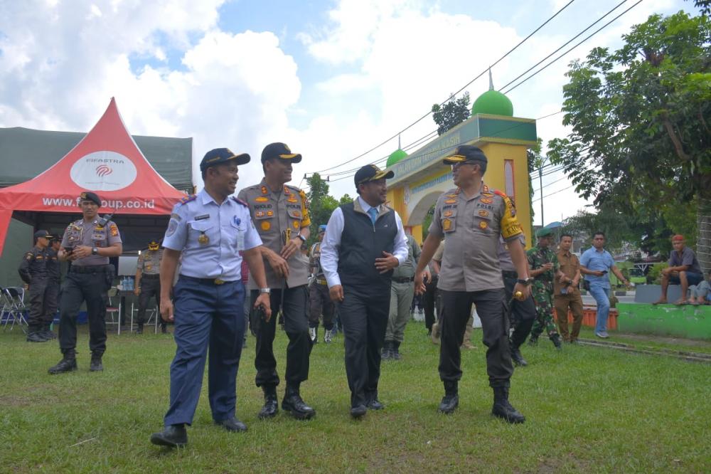 Bupati Kampar Dampingi Kapolda Riau Tinjau Posko Pengamanan Natal 2019 dan Tahun Baru 2020.