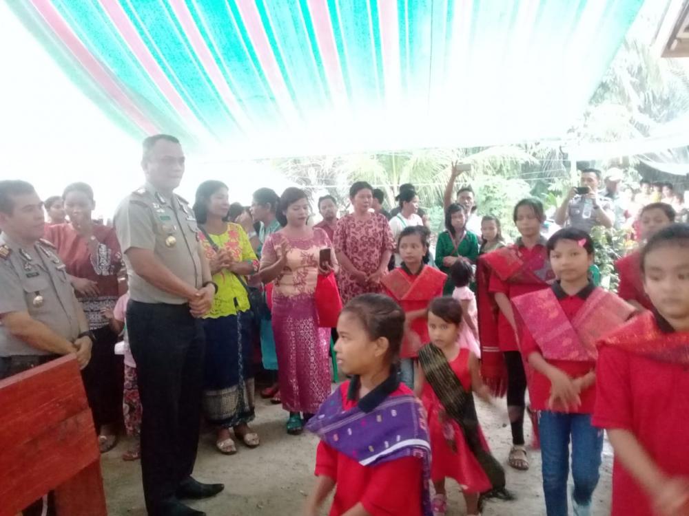 Gereja Katolik St Paulus Dusun Tua Kec Kemuning Inhil Mendapat Kunjungan "Tali Kasih" Kapolres Inhil