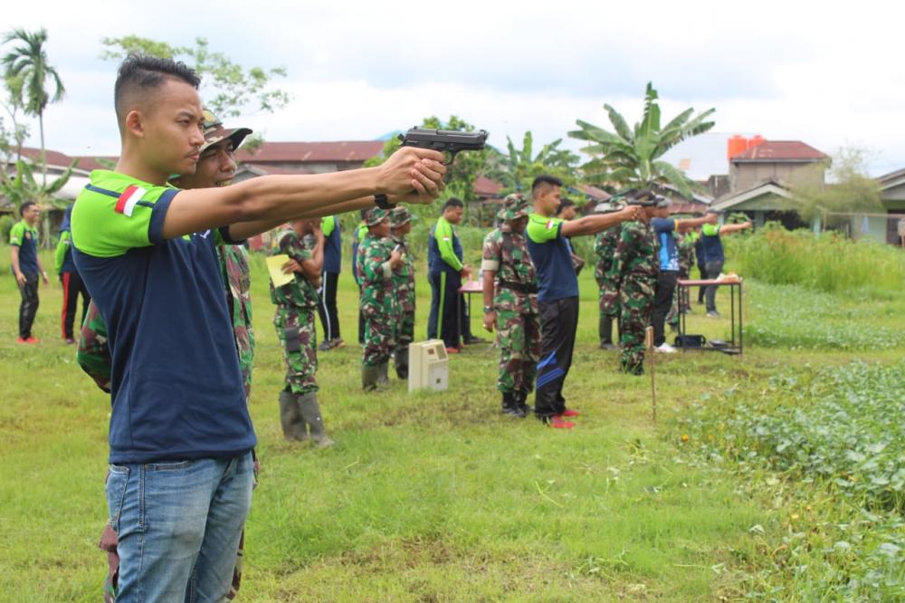 Bea Cukai Laksanakan Latihan Menembak Dilapangan Tembak Kodim Inhil