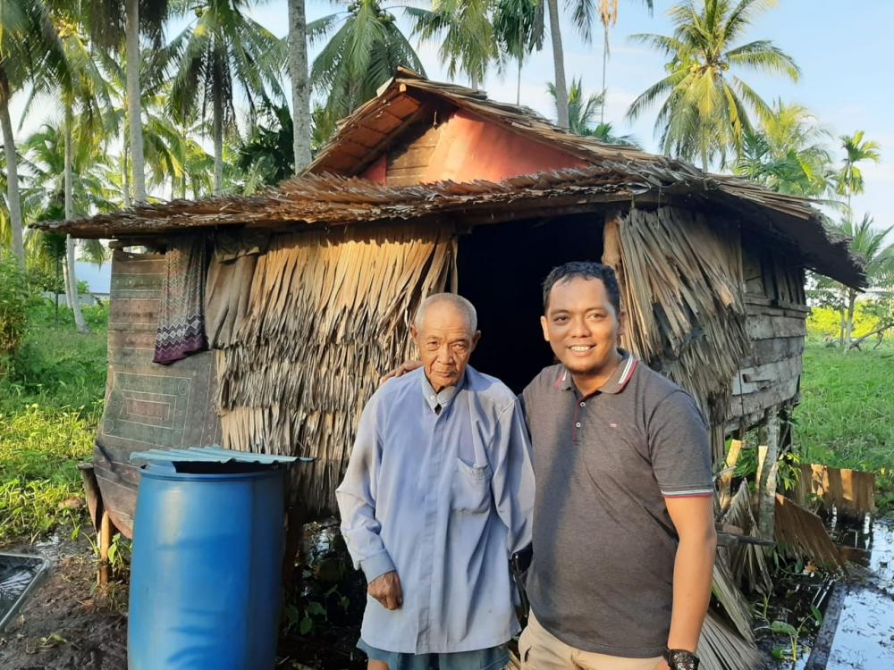 Kakek Saidi dan Nenek Jamiah Terharu Di kunjungi Beberapa Organisasi Sosial Di Tembilahan