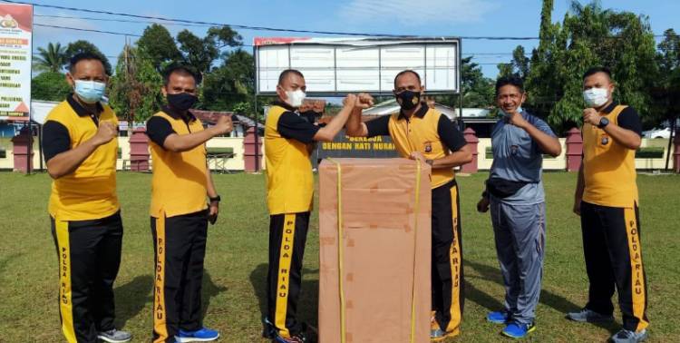 Motivasi Anggotanya, Kapolres Kampar Bagi-bagi Doorprize Usai Kegiatan Olahraga Rutin