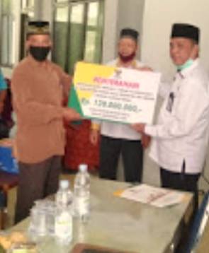 BAZNas Rohul Salurkan Rp 120 Juta Kepada 480 Guru Ngaji di 16 Kecamatan se-Rohul