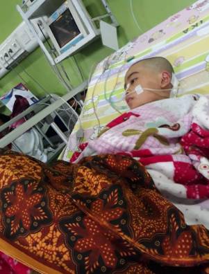 Nadin Ilona Grimonia, Gadis Remaja dari Kuansing Butuh Bantuan Biaya Pengobatan Tumor Otak