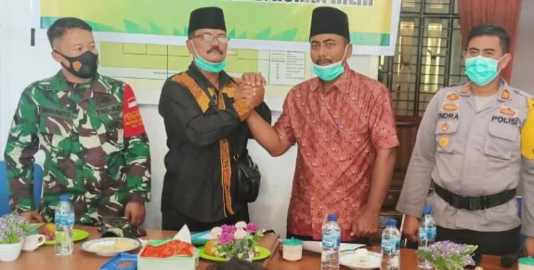 Haji Tamrin Kembali Terpilih Sebagai Penghulu Sukamaju