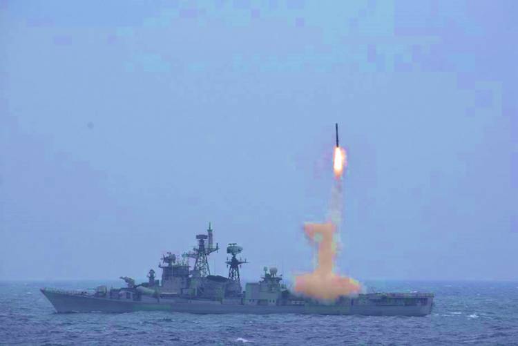 AL India Sukses Uji Tembak Rudal Jelajah Supersonik BrahMos yang Tercepat di Dunia