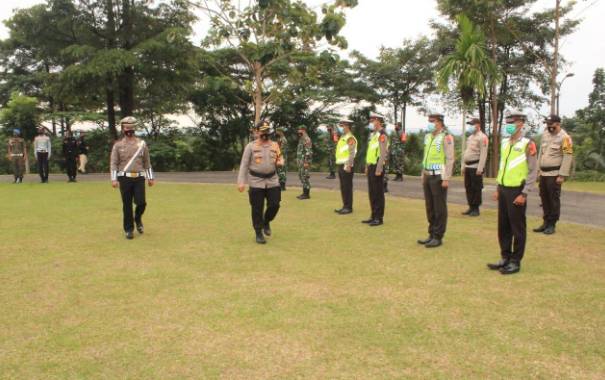 Polres Kuansing Gelar Apel Pasukan Ops Lilin Lancang Kuning dalam Rangka Perayaan Nataru 2020 / 2021