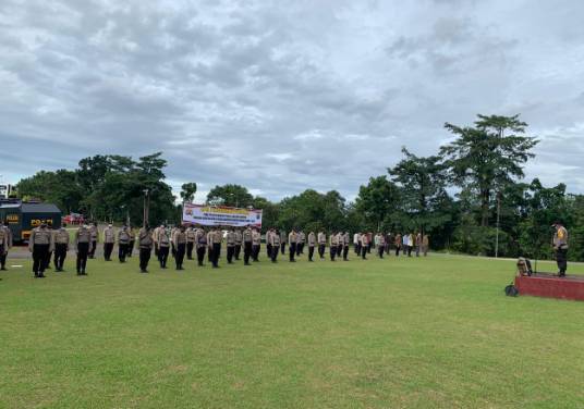 Polres Kuansing Gelar Upacara Pelepasan BKO Polda Riau Operasi Mantap Praja Lancang Kuning Tahun 2020