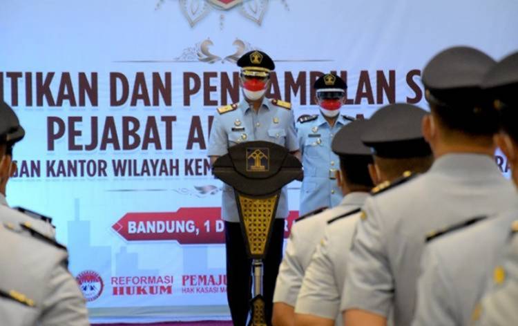 8 Orang Pegawai Lapas Kelas IIB Kota Banjar Mendapat Promosi Jabatan Struktural