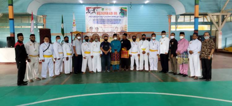 Wabup Rohil Secara Resmi Buka Kejurkab lll Pencak Silat