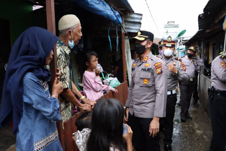 Polres Inhil Door To Door Vaksinasi Untuk Warga